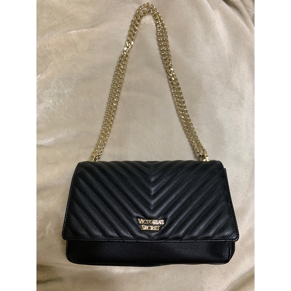 Victoria Secret Chain Sling Bag 🖤✨ - Picture 2 of 6